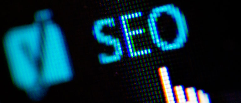 Es la abreviatura de  “Optimización en Motores de Búsqueda”